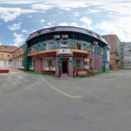 Yellow Unlimited Hotel 4 Harkiv Exterior foto