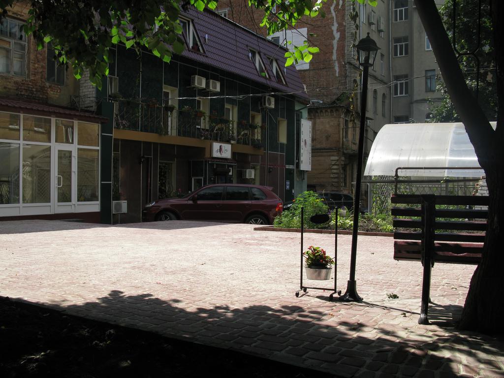 Yellow Unlimited Hotel 4 Harkiv Exterior foto